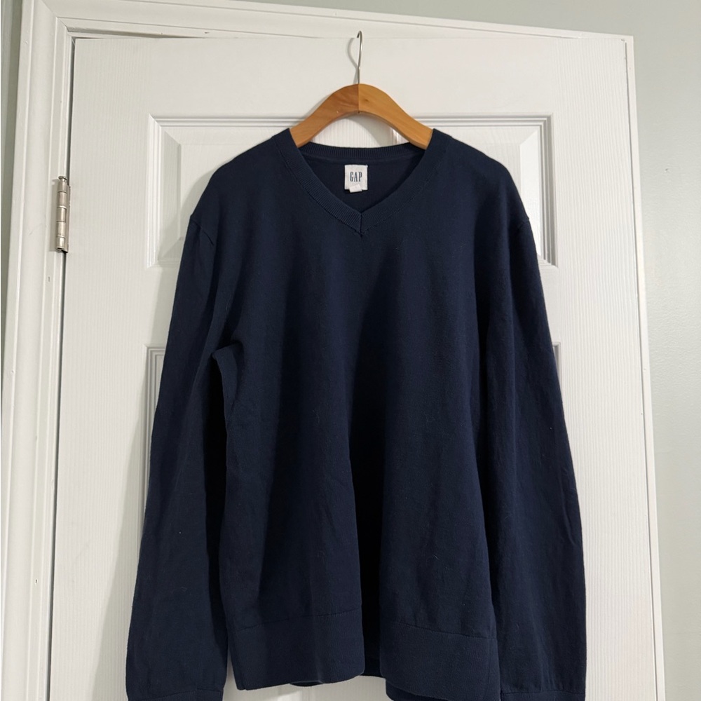 GAP Men's Deep Blue V-Neck Sweater